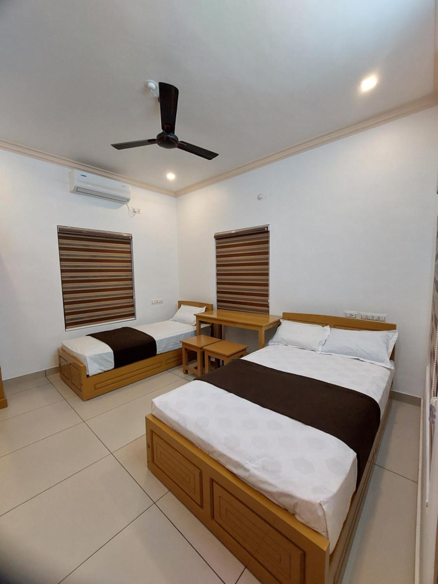 Water Gate Tourist Home And Resorts Mundrothuruth Exterior foto