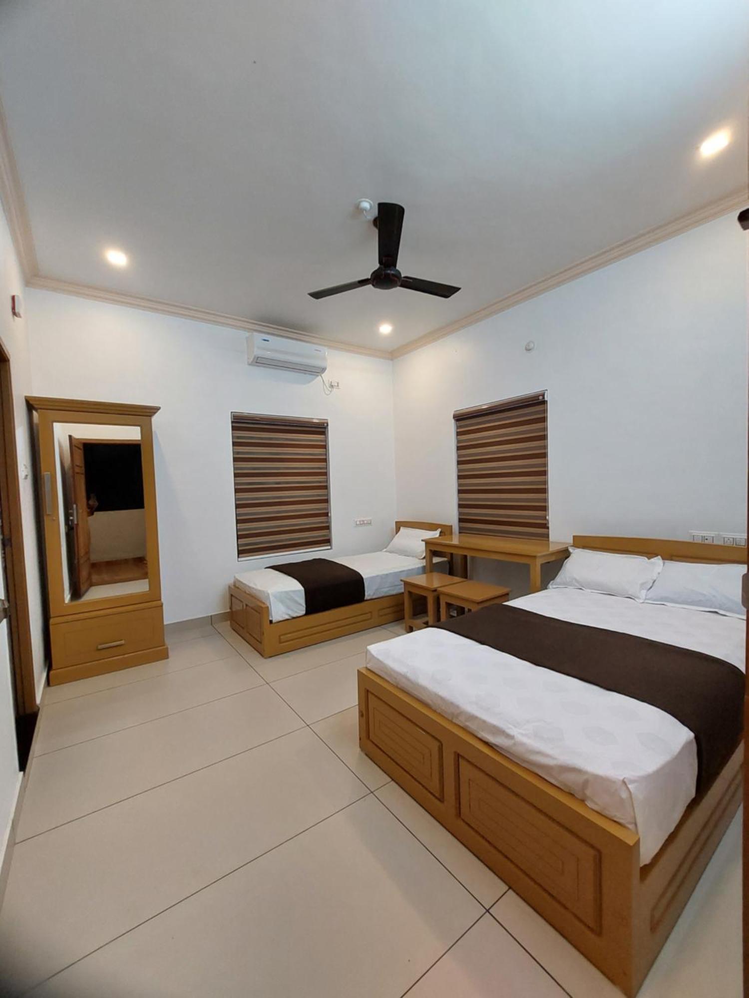 Water Gate Tourist Home And Resorts Mundrothuruth Exterior foto